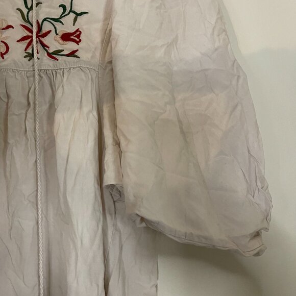 Futurino NWT Taupe Embroidered Floral Boho Tunic – Billowy Sleeve Fit - Picture 7 of 15